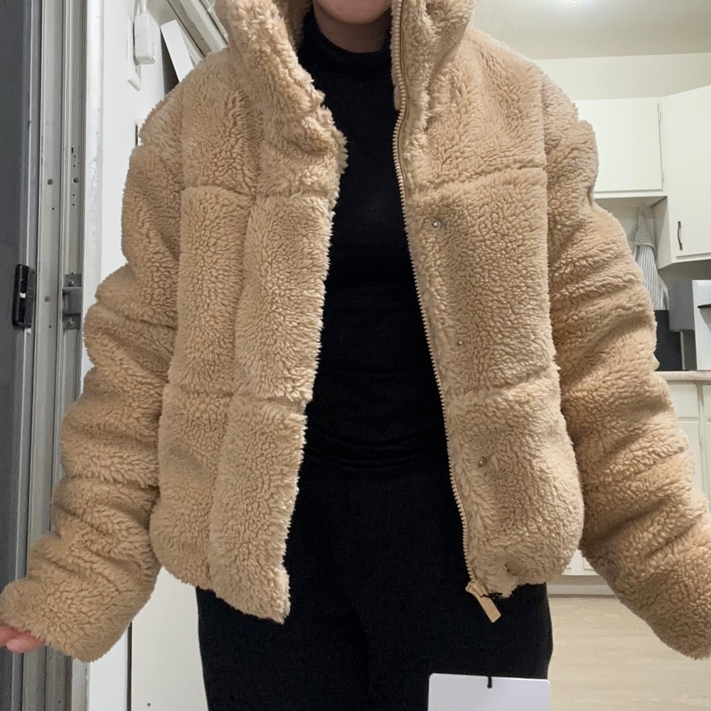 ALO Yoga Tan Teddy Jacket - Picture 3 of 5